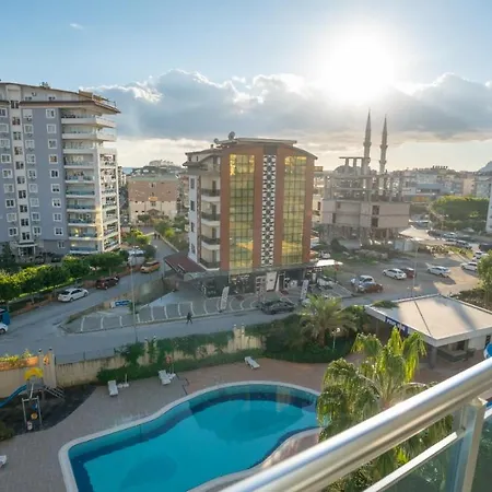 Apartamento Crystal Tower